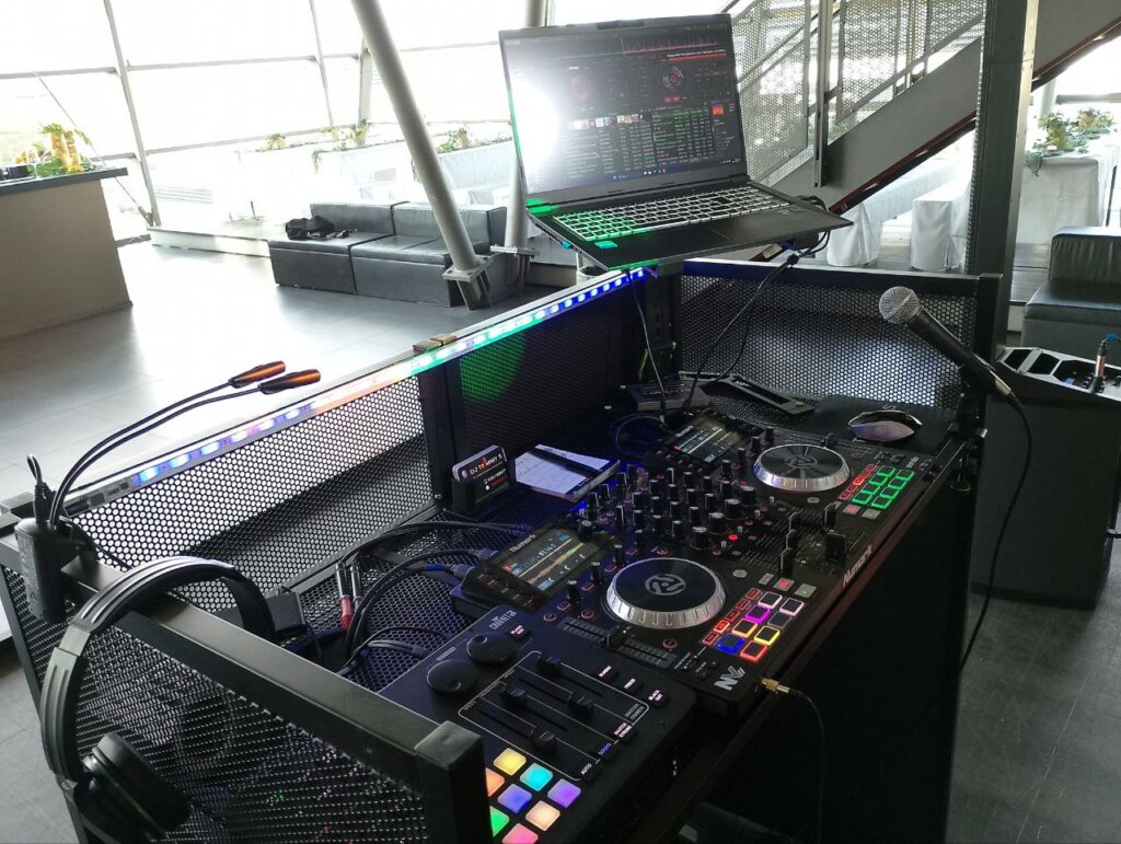 Mobiles DJ Equipmernt