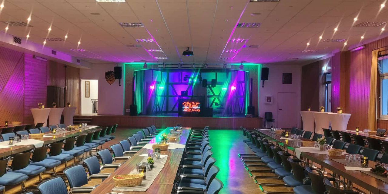 Tommy's Tanznacht - Discofox tanzen in Stuttgart mit DJ Tommy S